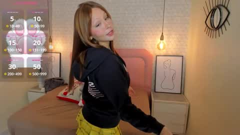  K I T T  Y  online show from December 19, 12:55 pm