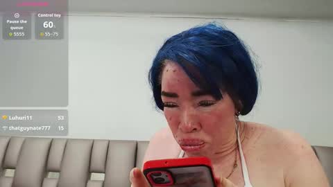 kittywhiteass online show from January 18, 9:07 am