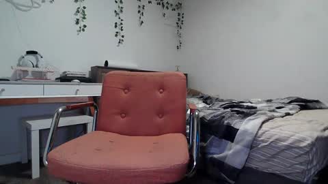 Kittyymaze online show from November 28, 1:18 pm