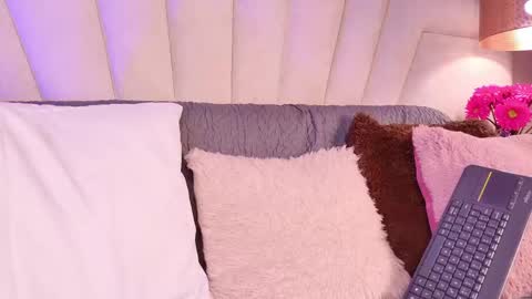 Kitty Hill online show from May 31, 7:29 am