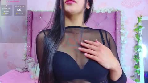 kity online show from April 9, 8:03 pm