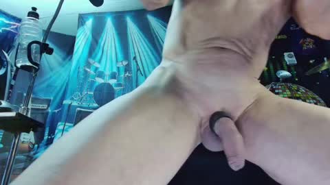 kiveuxmakeu online show from November 7, 8:44 pm