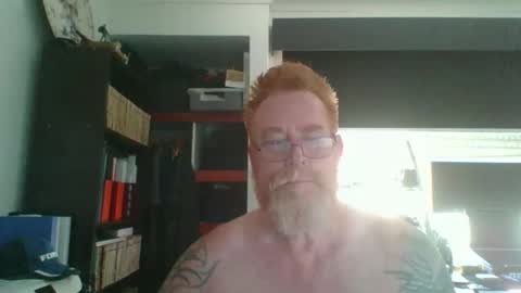 kiwi_boss61 online show from February 2, 6:32 am