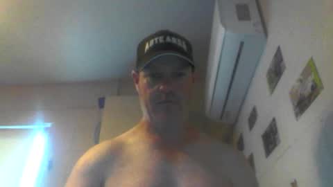 kiwiguy19773 online show from December 1, 8:11 pm