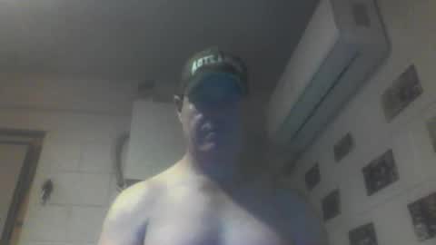 kiwiguy19773 online show from April 14, 7:11 am