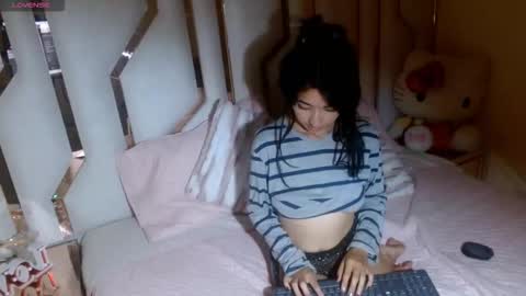 Snapshot of kiyusweetcrazy chatting on October 15, 3:10 am kiyu online show from October 15, 3:10 am