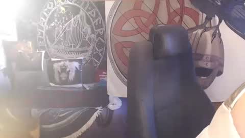 Michelle online show from April 11, 8:40 am