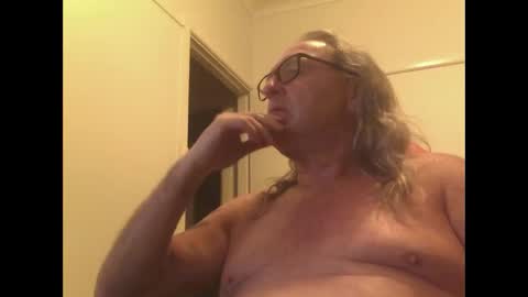 knobout online show from January 7, 11:59 am