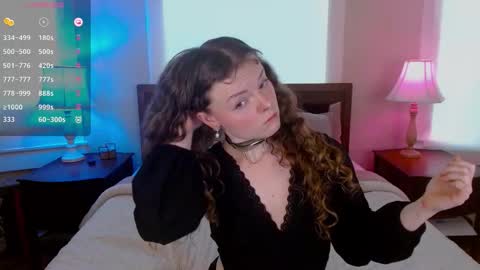 knowlita  online show from February 18, 7:13 pm