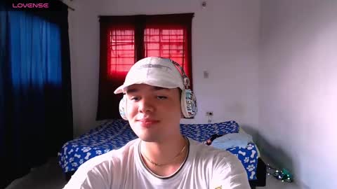 Klyie Online Mostly at 10pm-7am COL time online show from February 15, 9:59 pm