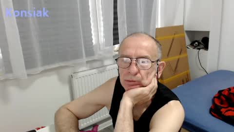 Komsiak online show from May 23, 7:04 am