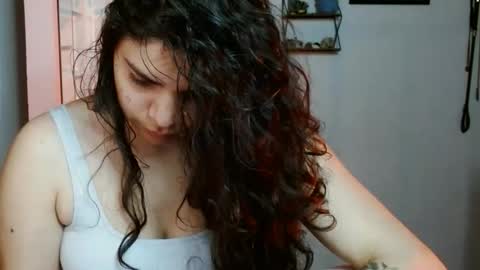 Snapshot of koranikky08 chatting on October 15, 2:04 am Karoll online show from October 15, 2:04 am