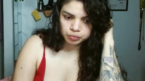 Snapshot of koranikky08 chatting on October 17, 2:15 am Karoll online show from October 17, 2:15 am