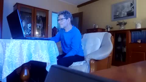 Korek online show from January 4, 2:03 am