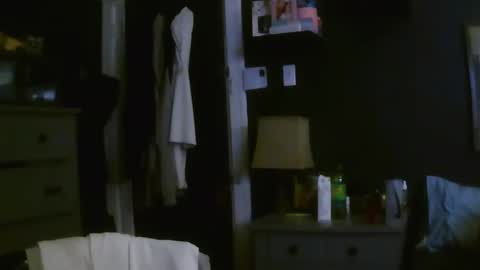 Snapshot of koululier23 chatting on March 6, 6:19 am koululier23 online show from March 6, 6:19 am