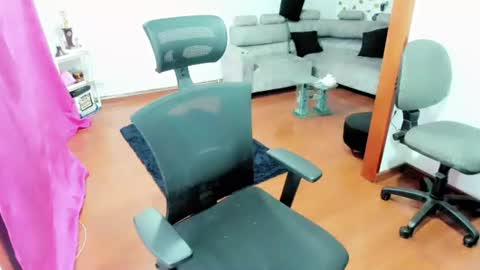 kourtney_15 online show from June 24, 12:28 am