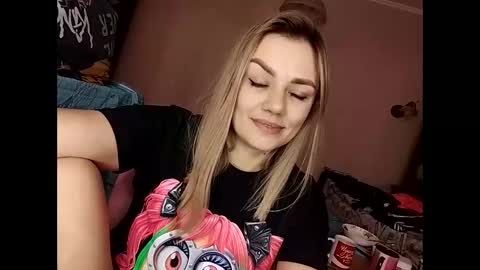 KrissSexi online show from February 12, 8:38 am