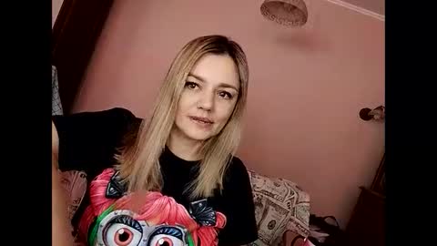 KrissSexi online show from February 18, 8:05 am