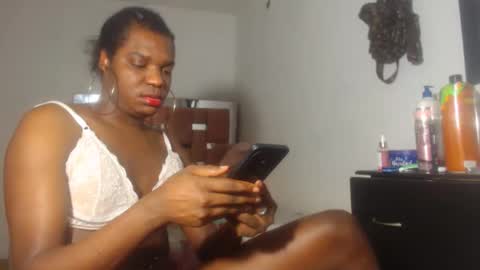 kristal_cox2 online show from April 18, 9:22 am