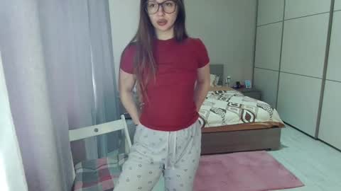 twitter    Annemarye 23 online show from March 28, 8:27 am