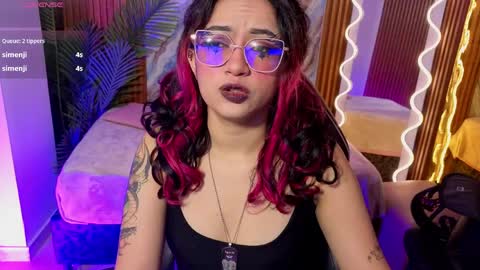 kristen_tay online show from June 8, 2:45 am