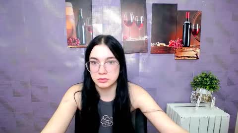 Snapshot of kristenx_x chatting on October 27, 12:49 pm Kristen online show from October 27, 12:49 pm