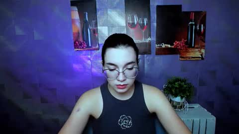 Snapshot of kristenx_x chatting on September 17, 10:08 am Kristen online show from September 17, 10:08 am