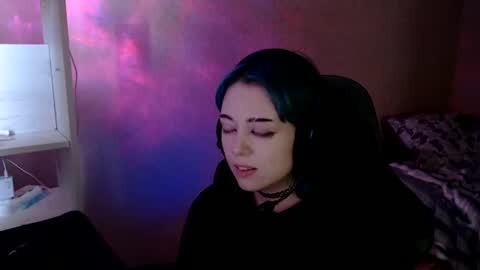 Kira online show from August 8, 3:11 pm