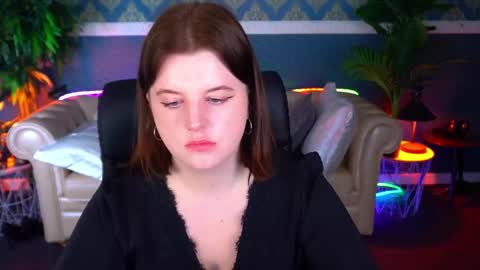 kristifoxy online show from April 19, 5:19 am