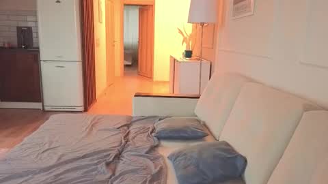 Kristi online show from November 23, 5:05 am