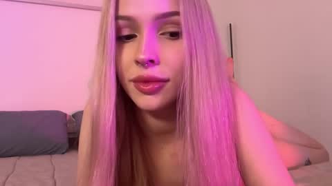 Kristy and Alice online show from September 15, 8:21 pm