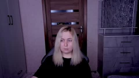 Kristy online show from April 13, 11:42 pm