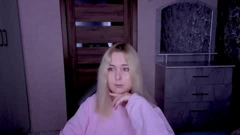 Kristy online show from April 21, 7:32 pm