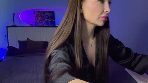 Snapshot of kristy_saint chatting on February 25, 9:20 am Kristi online show from February 25, 9:20 am