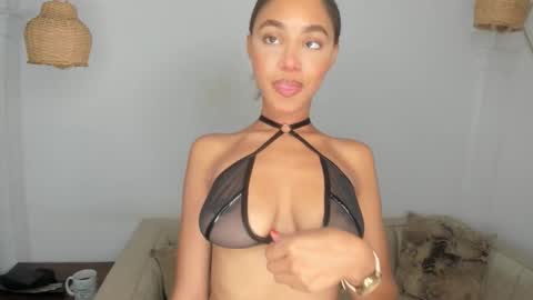 Snapshot of kristyl_paez chatting on October 19, 8:13 pm Cristina online show from October 19, 8:13 pm
