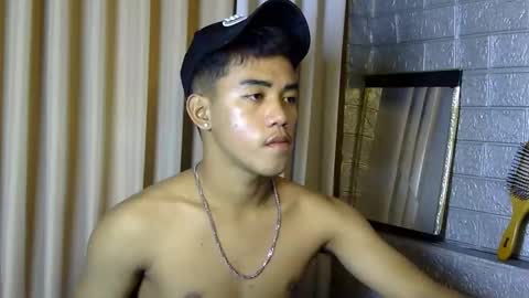 kritthanarkorn online show from January 7, 11:59 am