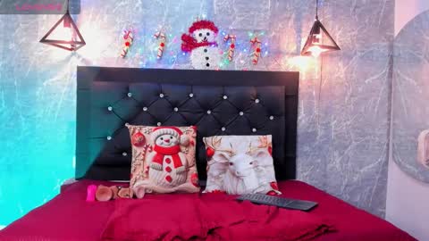 Kystal Taylor online show from December 17, 12:56 pm