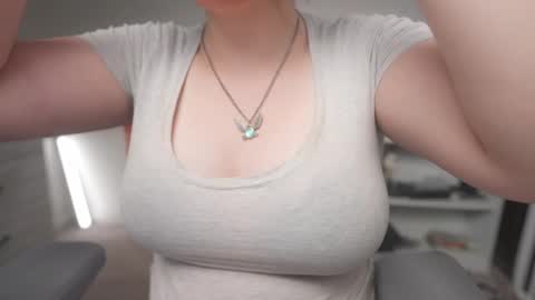 Snapshot of krystalsyxx chatting on September 20, 4:32 pm Krystal Syx online show from September 20, 4:32 pm