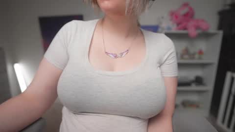 Snapshot of krystalsyxx chatting on September 9, 1:33 pm Krystal Syx online show from September 9, 1:33 pm