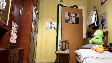 Mira online show from March 24, 8:37 pm