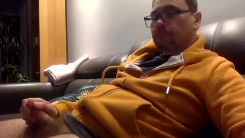 krzysztof1977 online show from April 9, 10:15 pm