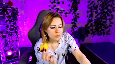 Eileen online show from July 23, 10:07 pm