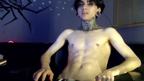 Snapshot of kuregari_xs chatting on October 3, 3:37 am kuregari_xs online show from October 3, 3:37 am