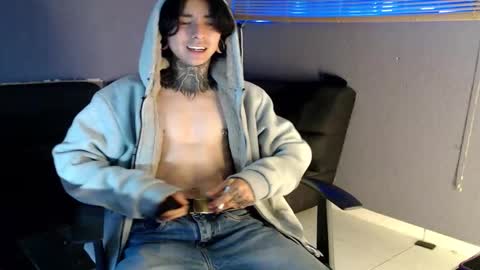 Snapshot of kuregari_xs chatting on October 14, 4:37 am kuregari_xs online show from October 14, 4:37 am