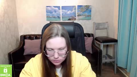 kuri_u online show from January 12, 9:38 am