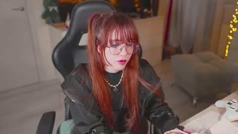 Kveilynn online show from March 4, 7:44 pm