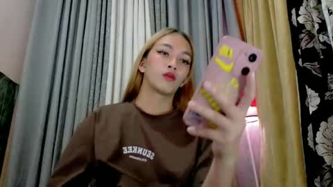 Kween online show from March 3, 11:12 pm