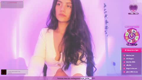     online show from March 31, 8:42 pm