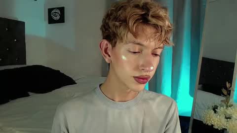 Kyle Cooper online show from December 28, 5:12 am