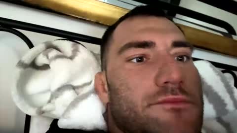 Snapshot of kylegotittt chatting on November 1, 12:37 pm Hotbody545 online show from November 1, 12:37 pm